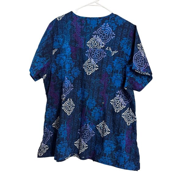 Wonderwink Plus 2X Womens V-Neck Scrub Top Blue & Purple Patterned Short Sleeve - Picture 4 of 6